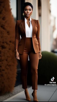 Fashionable Work Outfit, Business Attire Women, Corporate Attire, Professional Outfits Women, Business Outfits Women, Stylish Work Attire, Woman Suit Fashion, Classy Dress Outfits, Classy Work Outfits