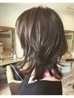 Spunky Haircuts, Dark Cool Brown Hair, Layered Haircuts For Women, Layered Haircuts For Medium Hair, Short Hair Haircuts, Medium Hair Cuts, Medium Length Hair Cuts