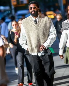 Fashion week is winding down. Here’s some hits from the week. Men Streetwear Outfits, La Outfits, Preppy Men, Black Men Street Fashion, Summer Trends Outfits, Ad Fashion, Men Street Fashion, Mens Trendy Outfits, Men Stylish Dress