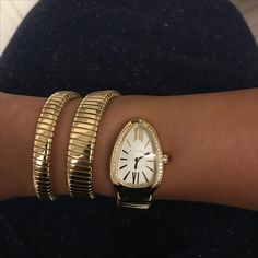 Pretty Stacks, Bvlgari Watch, Bulgari Watch, Classy Jewelry, Golden Girl, Girly Jewelry