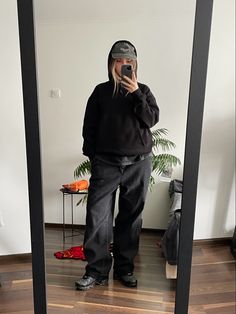 Ootd outfit baggy clothes oversize big boy jeans hoodie comfy style inspo cap vintage cap thrift thrifted nike airmax tn sneakers mirror selfie picidea total black look Nike Airmax Plus Outfit, Nike Vapor Max Outfit Women, Baggy Black Hoodie Outfit, Airmax Tn Outfit, Black Jeans And Hoodie Outfit, Tns Outfit Women, Black Baggy Jeans Outfit Women, Cap And Hoodie Outfit, Airmax Plus Outfit