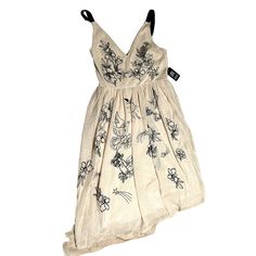 Summer Floral Embroidered Dress Nwt Size 8 High Low Shirt Dress, White Floral Lace Dress, Hawaiian Print Dress, Hollister Dresses, Mini Sundress, Floral Embroidered Dress, Green Mini Dress, Womens Floral Dress, Butterfly Dress