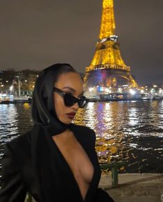 Influencer Style, Cheer Poses, Paris Model, I'm Just A Girl, Jasmine Tookes, Rich Girl Lifestyle, Fashion Petite, Paris Outfits, Cute Couple Selfies