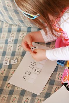 a great way to teach your kids how to spell their name (2-4 year olds) :) Beginning of the year. We did this with first and last name. I call them name puzzles Concentration Activities, Long Angled Bob, Toddler Education, Name Activities, Preschool Literacy, Angled Bob, Learning Time, Tot School, Online Blog