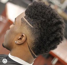 Frohawk Fade, Afro Hair Fade, Fresh Haircuts, 360 Waves Hair, Hair Designs For Men, Kids Haircut, Fade Hair