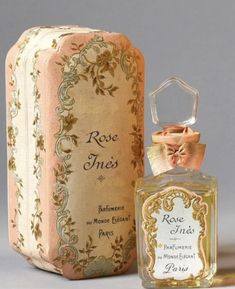 Perfume Vintage, Product Photography, Perfume Bottle, Fashion History, Timeless Design, Scents