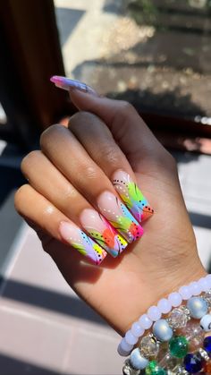 90s Nails Acrylic Design, Nail Designs From The Early 2000s, 90’s Inspired Nail Art, Long Freaknik Nails, Nail Designs 2000 Trends, 90’s Theme Acrylic Nails, Acrylic Nails 90s Inspired, Old School Design Nails, 90s Nail Designs Acrylic