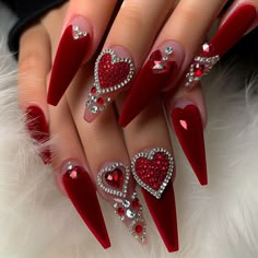 Red Nail Art Designs Wedding Classy, Red Nails Art Designs, Birthday Nails Red, Nails Red Valentines Day, Nails Red Valentines, Baddie Nails Ideas, Valentines Day Nails Red, Valentines Nails Pink, Red Nails Art