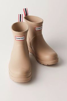 Hunter Play Short Wellies | Free People Hunter Play Boots Outfit, Hunter Play Boots, Hunter Rain Boots Short, 2025 Wardrobe, Hunter Boots Short, Green Hunter Boots, Hunter Wellies, Hunter Rain Boots, The Judge