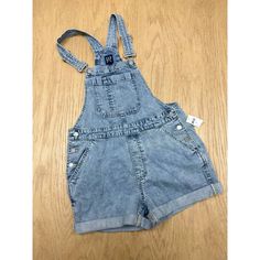 Nwt Womens Gap Denim Overalls Shorts Summer Spring Jeans S Small Light Wash Color Light Wash Size Small Inseam 3 Brand New With Tags. Looks Fantastic And The Colors Are Great. You Will Be Pleased! Please See Photos For Measurements. Gap Denim Shorts, Maternity Overalls, Spring Jeans, Spring School, Overalls Shorts, Black White Jumpsuit, Denim Overalls Shorts, Belted Romper, Light Jeans