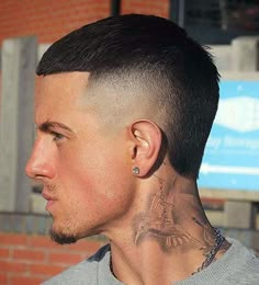 Mid Mullet Hair Men, Short Low Fade, Short Mullet Cut, Male Hairstyles Short, Short Mullet Mens, Mullet Hairstyle Men, Corte Mullet, Mullet Cut, Guys With Tattoos