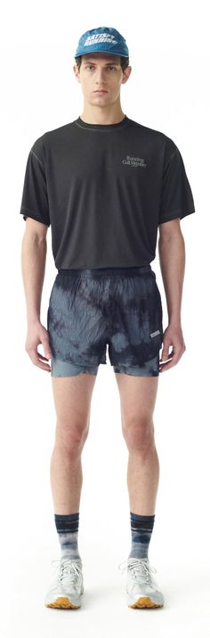 Satisfy Running, Running Outfit Men, Running Fits, Shorts Ideas, Running Outfits, Modest Activewear, Sportswear Men, Vintage Band T Shirts, Sporty Outfit