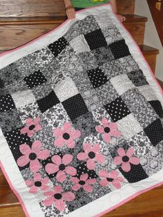 quilt pattern Black And White Quilt, Appliqué Quilts, Black And White Quilts, Quilt Modernen, Sew Ins, Easy Quilt Patterns, Quilt Baby, Girls Quilts, Quilting For Beginners