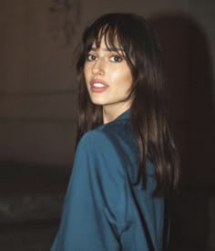 A Shaped Bangs, Short 60s Haircut, Indie Sleaze Haircut, Annabelle Joy Hooper Hair, Long Dark Hair Bangs, 60s Fringe Hair, Dark Brown Hair Bangs, Elizabeth James Aesthetic, French Bangs