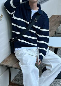 Vintage Streetware Outfits Men, Navy Blue Aesthetic Outfit Men, Rich Male Outfits, Male Preppy Outfits, Blue Man Outfit, Preppy Male Outfits, Rich Boy Outfits, Jeans Outfit Aesthetic, Fashion Outfits For School