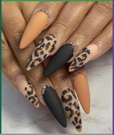 Fall Zebra Print Nails, Cheetah Print New Years Nails, Brown Leopard Print Nails, Jaguar Nail Designs, Black Nails With Cheetah Print, Fall Animal Print Nails, Fall Leopard Print Nails, Lepord Nails Designs, Fall Nails Cheetah