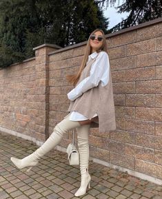 Forever Chique Outfits, Looks Black, White Boots, Mode Inspo, Outfit Inspo Fall, Mode Inspiration