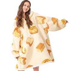 PRICES MAY VARY. Flannel, Sherpa Imported ONE SIZE FITS ALL - Our blanket hoodie delivers a relaxed and comfortable feel. The length of the wearable blanket is 94cm/37in and the width is 98cm/38.5in. Model wears the same size and is 178cm/5'9" tall. For women, it fits heights from 150cm/4'9" to 193cm/6'4". For men, it can be worn between 150cm/4'9" and 183cm/6'2". It fits most people. From kids to grandparents, this blanket hoodie has something for everyone. There's no need to worry about the si Blanket With Hood, Sweatshirt Blanket, Always Cold, Hoodie For Women, Garment Steamer, Sherpa Hoodie, Blanket Hoodie, Hoodie Oversize, Warm Blanket