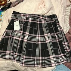 Bnwt Plaid Skirt Trendy Pink Lined Skirt, Trendy Pink Pleated Mini Skirt, Pink Mini Pleated Skirt For School, Trendy Pink Skort For School, Trendy Pleated Pink Mini Skirt, Pink Pleated Mini Skirt For School, Pink Pleated School Skirt, Trendy Pink Mini Pleated Skirt, Trendy Lined School Skirt