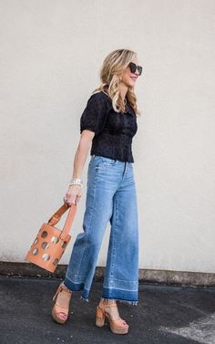 Cropped Jeans Outfit Summer, Flare Jeans Outfit Spring, Cropped Jeans Outfit, Flare Jeans Outfit, Jeans Outfit Spring, Wide Leg Jeans Outfit, Jeans Outfit Fall, High Waisted Cropped Jeans