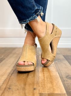 Tan Wedge Sandals, Peep Toe Wedge Sandals, Wedge Heel Sneakers, Tan Wedges, Dress Shorts, Chic Shoes, Most Comfortable Shoes, Platform Wedge, Cute Dress