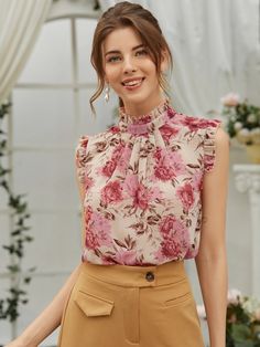 Essenciais na hora de montar o look, as Blusas podem ser protagonistas ou complementares, mas nunca podem faltar 😉 Vem pra #MANDORAS conferir as novidades!
Blusa Floral Elegante R$ 140.9
mandoras.me/3KI5QSw Куклы American Girl, Batwing Sleeve Top, Backless Top, Puff Sleeve Blouse, Diy Couture, Floral Print Blouses, Floral Top, Floral Blouse, Sleeveless Blouse