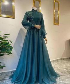 Prom Dresses With Long Sleeves, Hijab Prom Dress, Muslim Prom Dress, Dresses With Long Sleeves, Muslim Evening Dresses, Mode Abaya, Fancy Dresses Long, Prom Dresses Modest, Prom Dress Inspiration