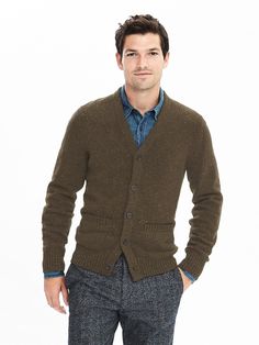 product photo Classic Single Breasted V-neck Outerwear, Classic Brown Cardigan With Button Cuffs, Wool V-neck Sweater With Buttons, Button-up Winter Work Sweater, Winter Workwear Button-up Sweater, Button-up Sweater For Winter Workwear, Classic V-neck Outerwear With Buttons, Classic Winter Tops With Buttons, Classic V-neck Cardigan With Button Cuffs