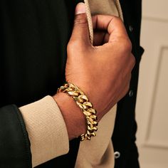 You don’t have to own a castle to dress like you own a castle. This chain bracelet for men looks like all the gold in the kingdom is yours for the taking. Built in strong stainless steel to last without rust. Fits comfortably with a lobster claw clasp. Curb Chain Bracelet, Gold Chain Bracelet, Gold Chains For Men, A Castle, Bracelet For Men, Gold Bracelet Chain, Mens Gold, Men Looks, Curb Chain