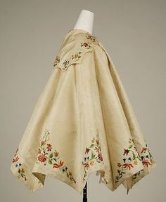 1850s Fashion, Embroidered Cape, Estilo Hippy, Costume Institute, Historical Costume, Historical Dresses