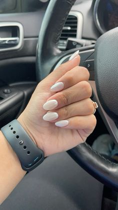 White acrylics with chrome White Nail With Chrome, White Chrome Gel Nails, White Nails With Chrome, Milky White Chrome Nails, Chrome White Nails, Rounded Acrylic Nails, Pattern Nails, White Chrome Nails, Potter Wallpaper