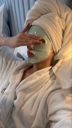 Skin Care Mascarillas, Street Fashion Inspiration, Modest Street Fashion, Grooming Tips, Vision Board Manifestation, Kitchen Design Trends, New Year New Me