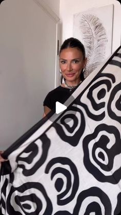 Scarf Over Blazer, Elegant Shawl-style Fall Outerwear, Elegant Patterned Shawl Scarves, Elegant Festive Shawl-style Scarf, Elegant Patterned Silk Shawl Scarf, Scarf Tying Tutorial, Faliero Sarti Scarf Cashmere, Ways To Tie Scarves, Pearl Centerpiece