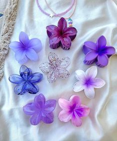 Flower Clips Aesthetic, Purple Hair Clips, Claw Clip Flower, Flowers Hair Clips, Hair Tie Accessories, Bad Haircut, Hair Accessories Clips, Claw Hair Clips, Girly Accessories