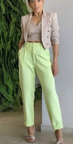 Outfits 40s, Casual Oufits, Fiesta Outfit, Verde Lima, Moda Chic, Neutral Outfit