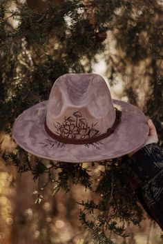 Easy Wood, Western Style Outfits, Boy Hat, Wood Burning Crafts, Western Hats, Cowgirl Style, Wood Burning, Pyrography