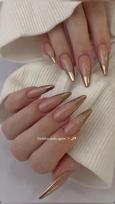 Gold Nail Inspo Acrylic, Elegant Stiletto Nails, Fake Nails Designs, Hello Nails, Punk Nails, Romantic Nails, Simple Gel Nails, Pretty Gel Nails, Soft Nails