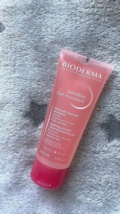 Bioderma Sensibio, Skincare Store, Face Skin Care Routine, Makeup Accesories, Pretty Skin Care, Sensitive Skin Care, Women Cosmetics, Gentle Cleanser, Cleansing Gel