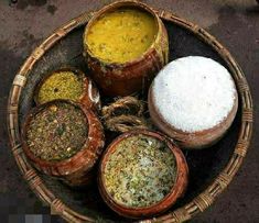 baskets filled with different types of spices