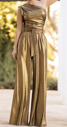 Gold Jumpsuit, Collar Jumpsuit, One Shoulder Jumpsuit, Mode Casual, Blue Khakis, Collar Designs, Hem Dress, Wide Leg Jumpsuit, Tulum