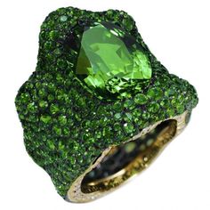 Faberge Jewelry, Jewelry Emerald, Green Ring, Green Rings, International Jewelry, Bling Rings, Emerald Jewelry, Favorite Rings, Emerald Ring