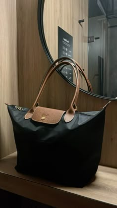 Black Long Champ Bag, Uni Bags Aesthetic, Black Longchamp Bag Outfit, Longchamp Bag Aesthetic, Black Longchamp Bag