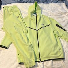 Green Size 2x Nike Tech Fleece Tracksuit Set, Worn Once & In Very Good Condition. Nike Tech Fleece Tracksuit, Pants Green, Nike Tech Fleece, Nike Tech, Tracksuit Set, Nike Green, Tech Fleece, Nike Pants, Men's Nike