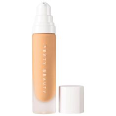 Shop Fenty Beauty by Rihanna's Pro Filt'r Soft Matte Longwear Liquid Foundation at Sephora. This long-wearing formula fights heat, sweat, and shine. Sephora Holiday, Matte Foundation, Beauty Inside, Makeup Sponge, Fenty Beauty