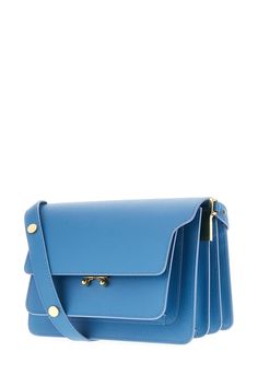 Exterior: 100% Calf Lining: 65% Polyester 35% Cotton Finishing: Golden metal Leather Trunk, Ysl Sandals, Tom Ford Handbags, Italian Outfits, Sneaker Wedge, Tory Burch Shoes, Manolo Blahnik, Blue Leather, Valentino Garavani