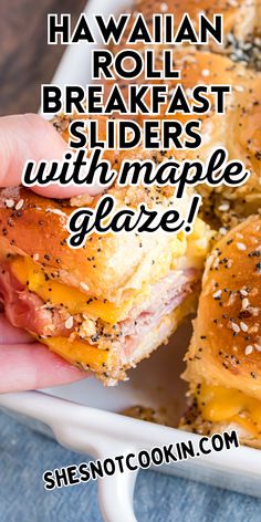 Hawaiian roll breakfast sliders with ham and cheese in a white casserole dish. Hawaiian Roll Breakfast Sliders, Hawaiian Roll Breakfast, Hawaiian Roll Sandwiches, Hawaiian Breakfast, Homemade Breakfast Recipes, Easy Slider Recipes, Eggs Cheese Breakfast, Breakfast Sliders, Rolled Sandwiches