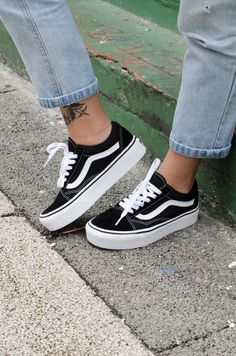 Vans Old Skool Women, Vans Shoes Women, Vans Women, All Nike Shoes, Nike Air Shoes