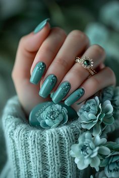 35+ Minimalist Nail Designs For A Chic Look In 2024 - Latest & Trendy Nail Designs Dark Color Nails, Daisy Acrylic Nails, Usa Nails, Trendy Nail Designs, Minimalist Nail, Fancy Nails Designs, Flower Nail Designs