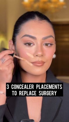 Concealer Tricks, Cake Makeup, Red Hair With Blonde Highlights, New Makeup Ideas, Makeup For Older Women, Makeup Hacks Tutorials, Artist Tips