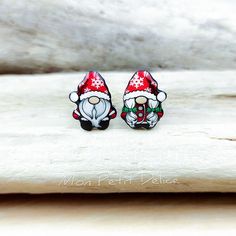 Cute christmas gnome and gnome girl earrings, handmade with shrink plastic and covered with resin ... The earrings are waterproof. As all of our products, the earrings are made with all the love and dedication that make them one of a kind. You'll find it available in other options, so make sure to check out this link : https://www.etsy.com/shop/MonPetitDelice?gnome where you can find necklace, pendants, rings and more with this design, ideal for making your own combinations. The earring stud it' Shrinky Dink Christmas, Shrink Plastic Christmas, Christmas Earring Shrinkidink, Shrinky Dink Christmas Ornaments, Gnome Earrings For Christmas, Christmas Gonk Earrings, Shrink Plastic Woodland, Shrinky Dink Earrings, Shrinky Dink Jewelry